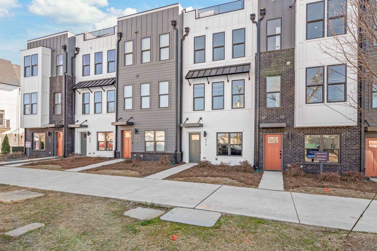 Townhouse for rent at 417 Blairhill Rd, Charlotte, NC 28217