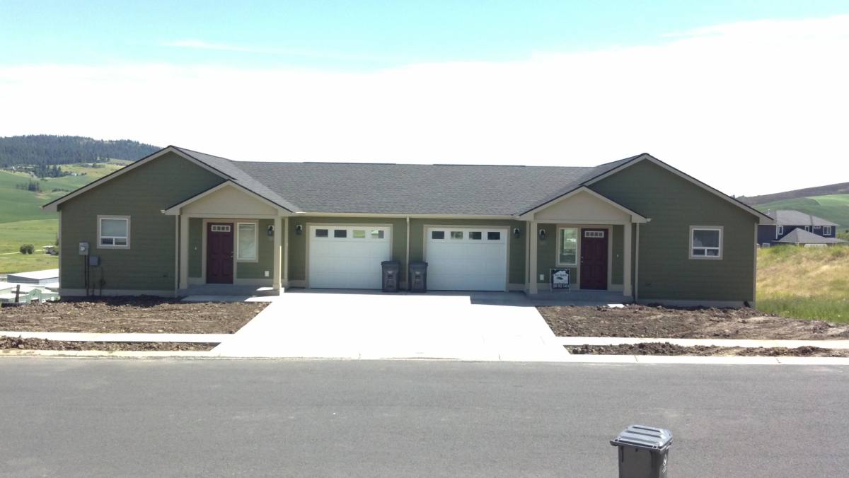 Apartment for rent at 303-305 Victoria Dr, Moscow, ID 83843
