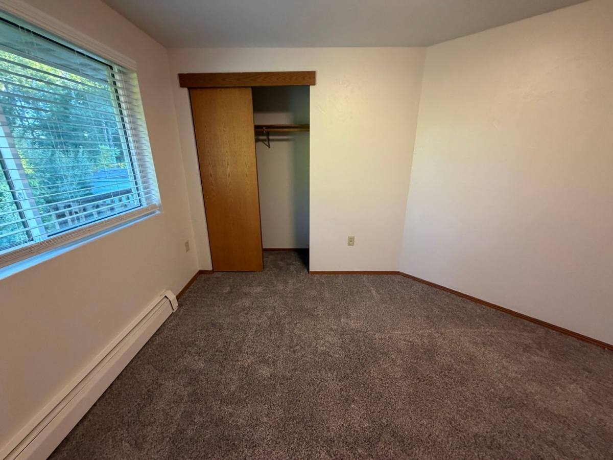 Apartment for rent at 2681 Humboldt Rd, Green Bay, WI 54311