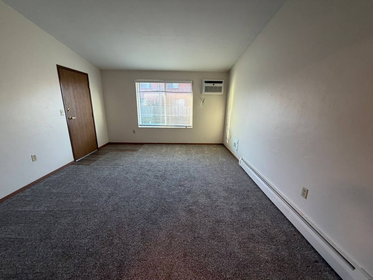 Apartment for rent at 2681 Humboldt Rd, Green Bay, WI 54311