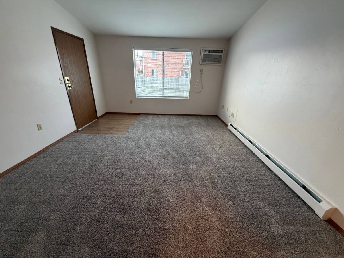 2681 Humboldt Rd, Green Bay, WI 54311 - Apartment for Rent - Image 4