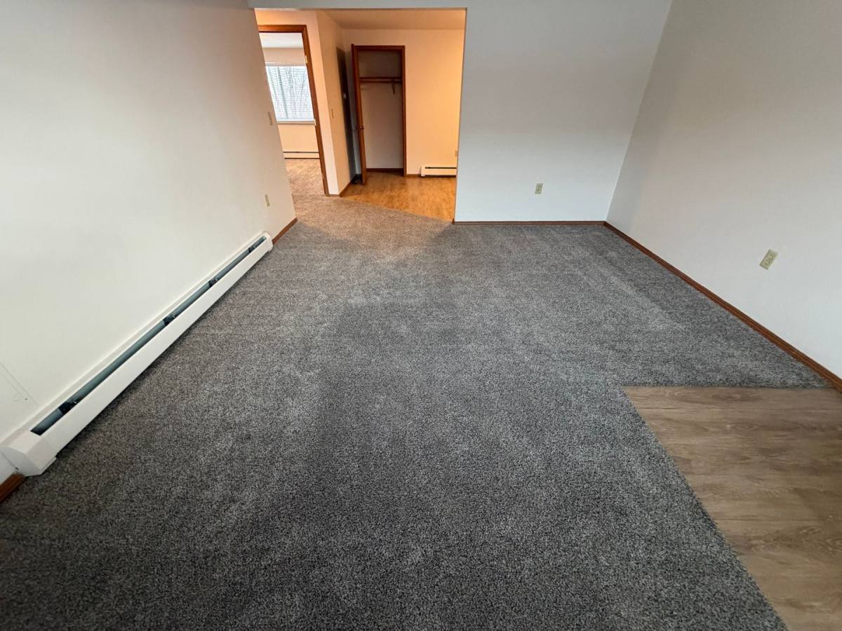 2681 Humboldt Rd, Green Bay, WI 54311 - Apartment for Rent - Image 3