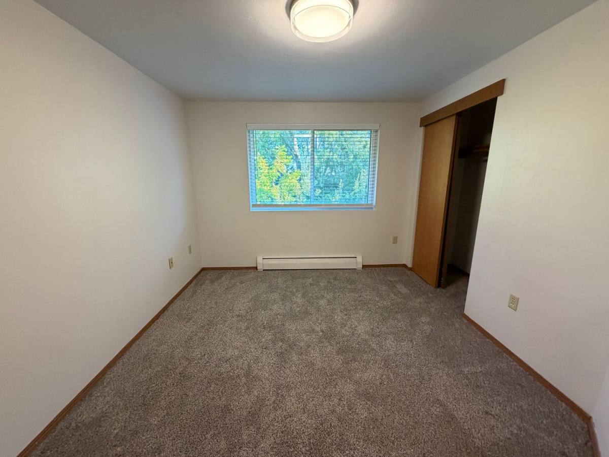 Apartment for rent at 2681 Humboldt Rd, Green Bay, WI 54311