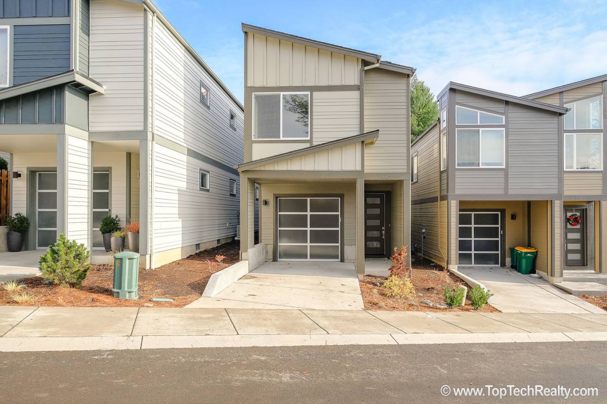 House for rent at 662 NW Pebblestone Lane, Beaverton, OR 97006
