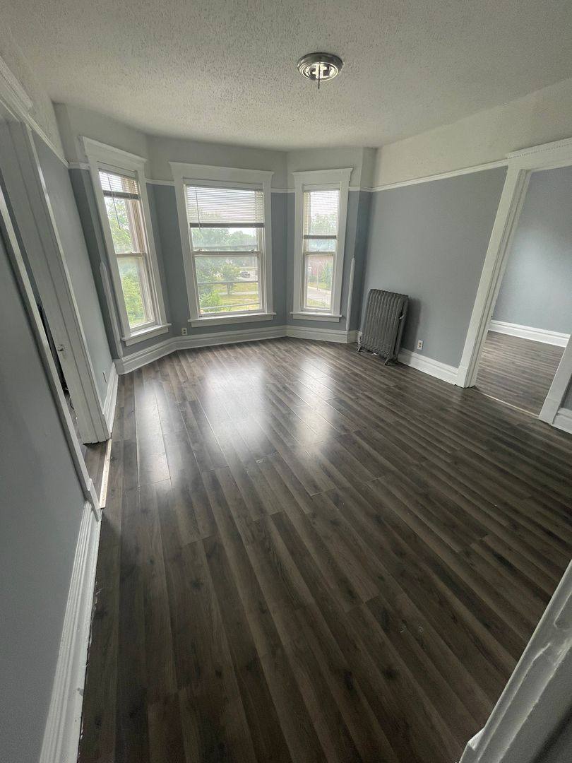 Apartment for rent at 6450-6456 S Parnell, Chicago, IL 60621