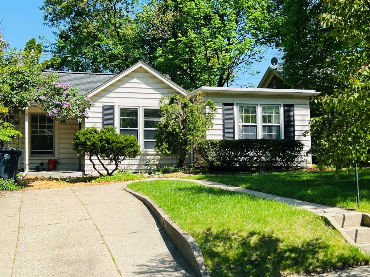 House for rent at 547 6th St, Ann Arbor, MI 48103