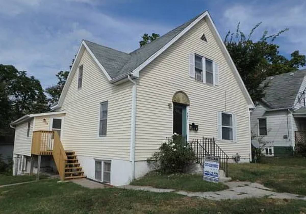 Apartment for rent at 701 Hickman Ave, Columbia, MO 65201