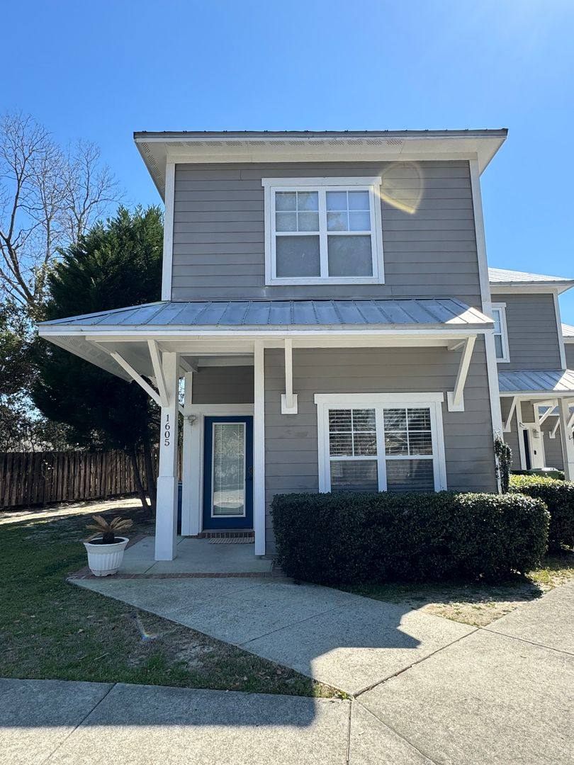 Townhouse for rent at 1605 Shoreline Place, Wilmington, NC 28403