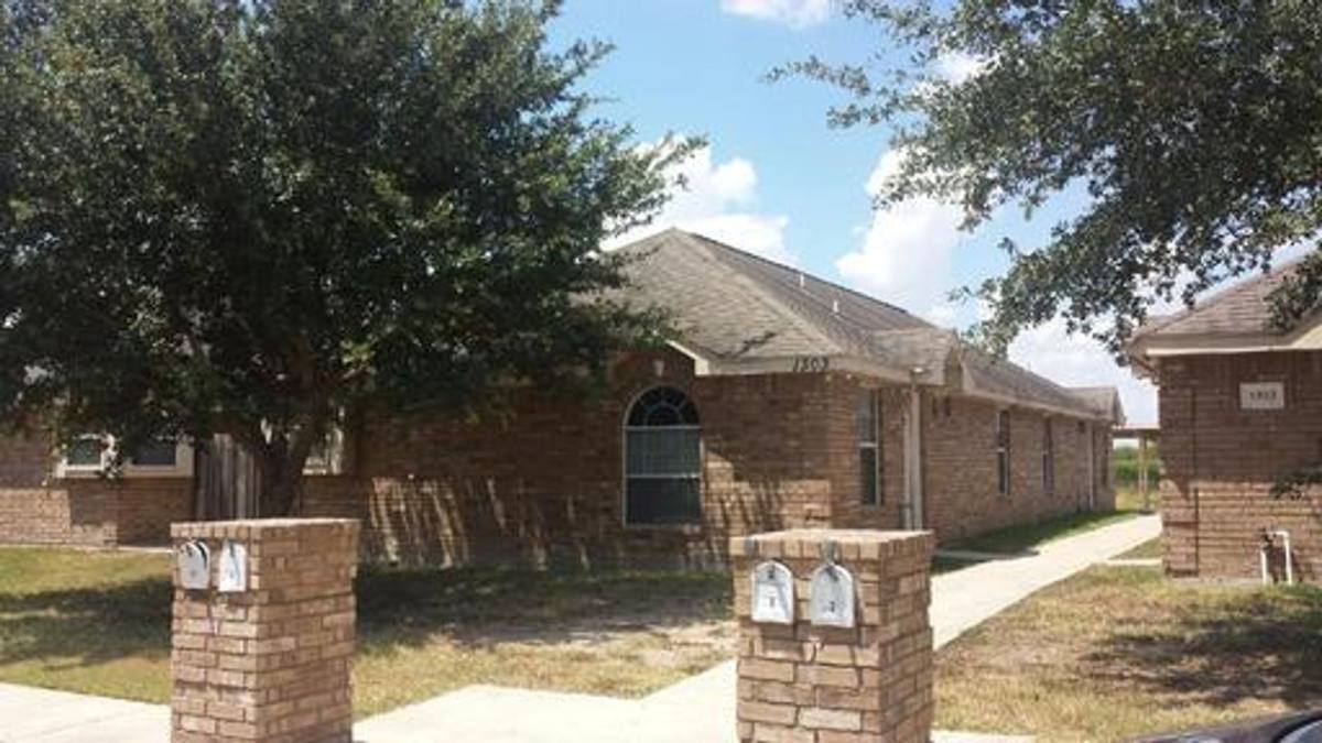 Apartment for rent at 1303 Acme Lane, Edinburg, TX 78541