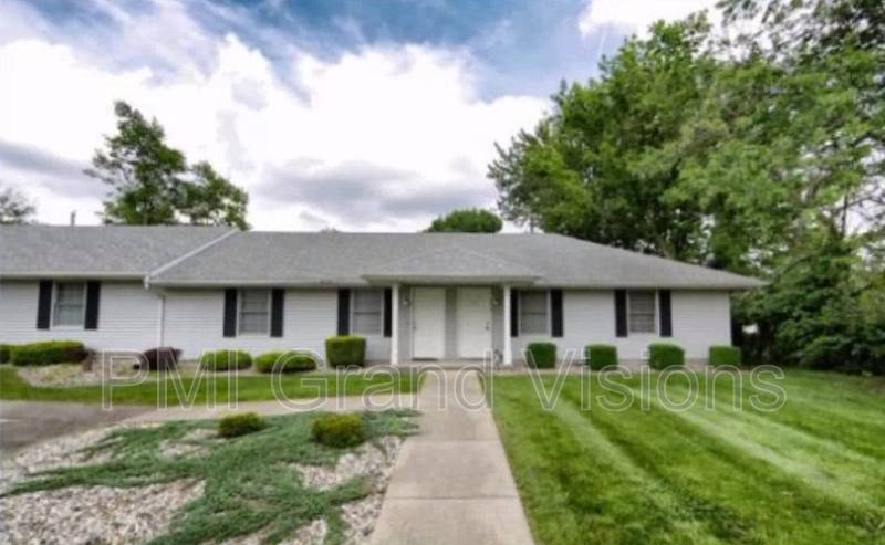 Apartment for rent at 1305 18th St #22, Charleston, IL 61920