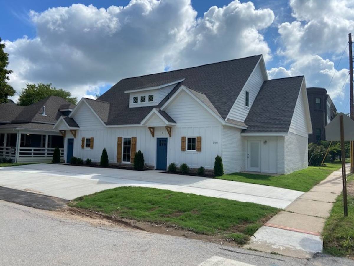 House for rent at 300 NW B St #1, Bentonville, AR 72712