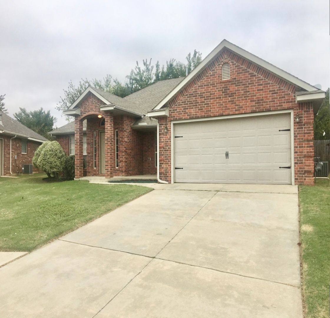 House for rent at 8113 Woodbend Dr, Oklahoma City, OK 73135