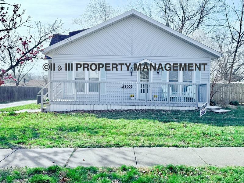 House for rent at 203 SE 1st St, Lees Summit, MO 64063