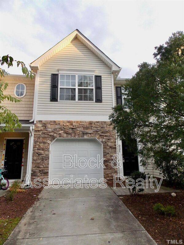 Townhouse for rent at 921 Shining Wire, Morrisville, NC 27560