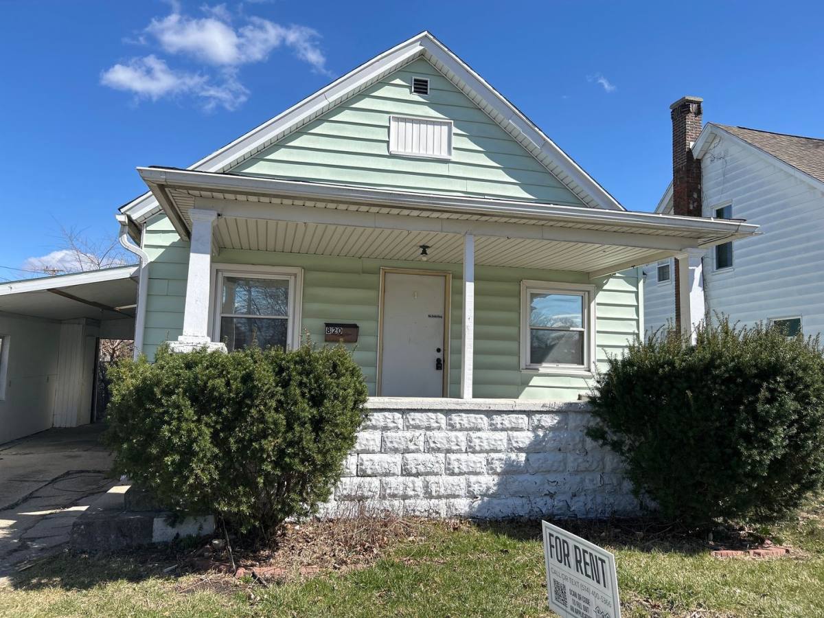 House for rent at 820 S Main St, Mishawaka, IN 46544