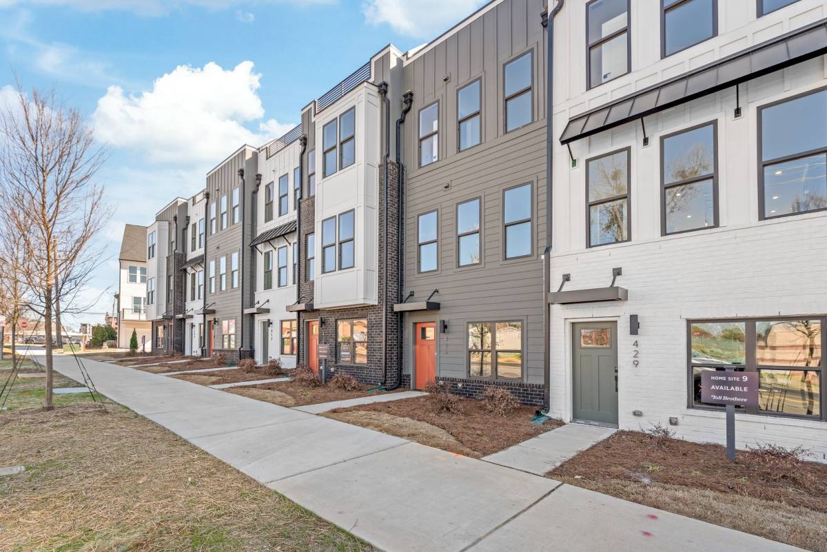 Townhouse for rent at 425 Blairhill Rd, Charlotte, NC 28217