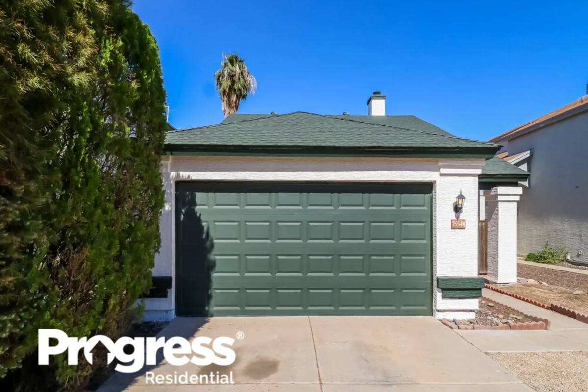 House for rent at 7554 W Cinnabar Ave, Peoria, AZ 85345