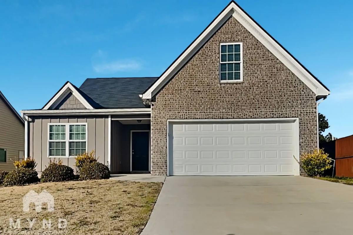 House for rent at 101 W Lexington Ave, Griffin, GA 30223
