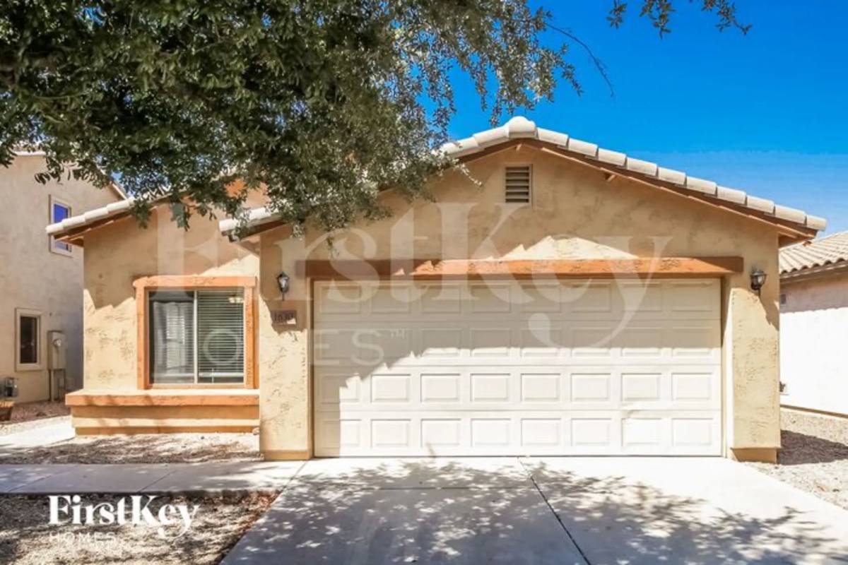 House for rent at 1630 E Anastasia St, San Tan Valley, AZ 85140