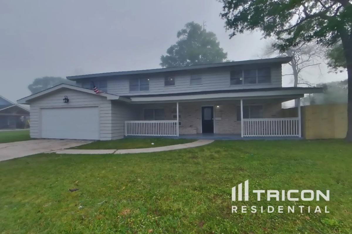 House for rent at 1800 Woodlawn St, Baytown, TX 77520