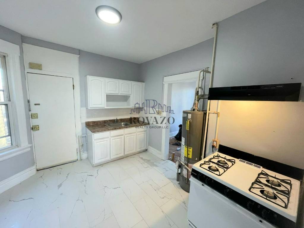 Apartment for rent at 21 Vail St #3L, 3R, Newark, NJ 07106