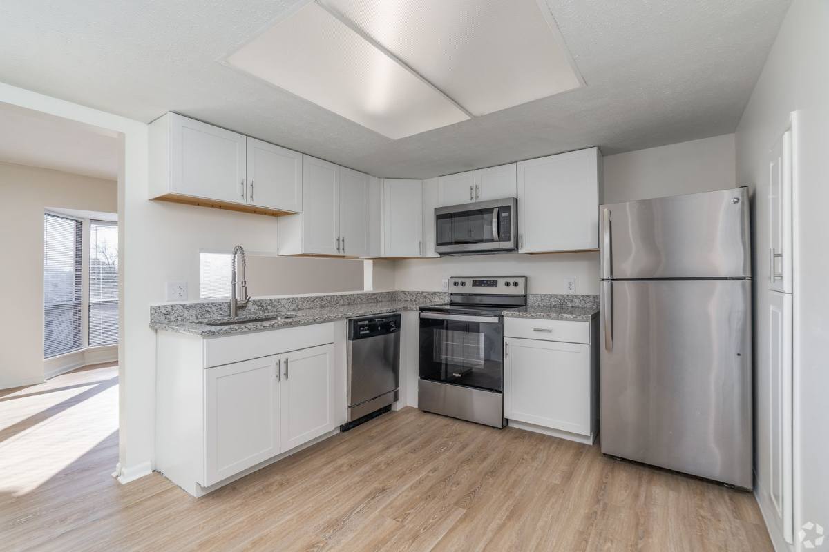 Apartment for rent at 2877 E Broad St, Columbus, OH 43209
