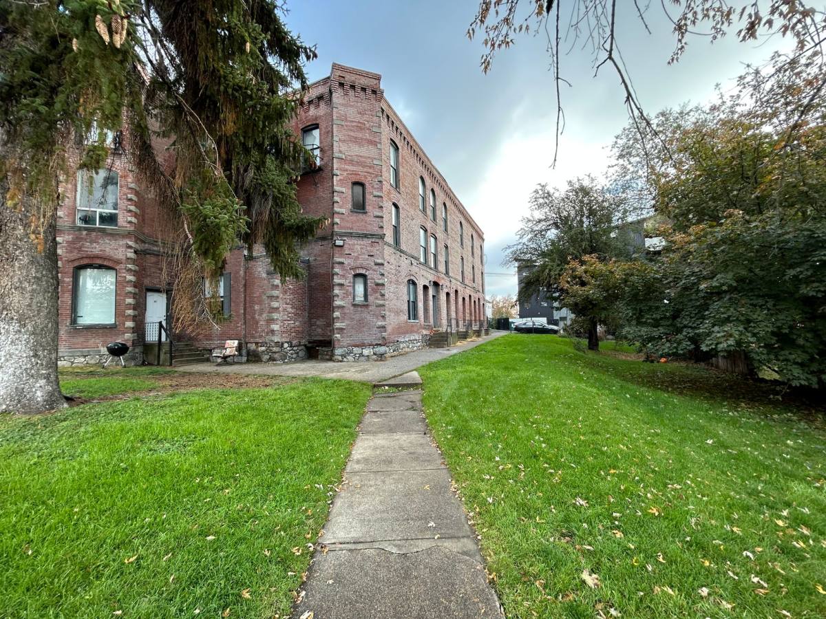 Apartment for rent at 1412 N Post, Spokane, WA 99201