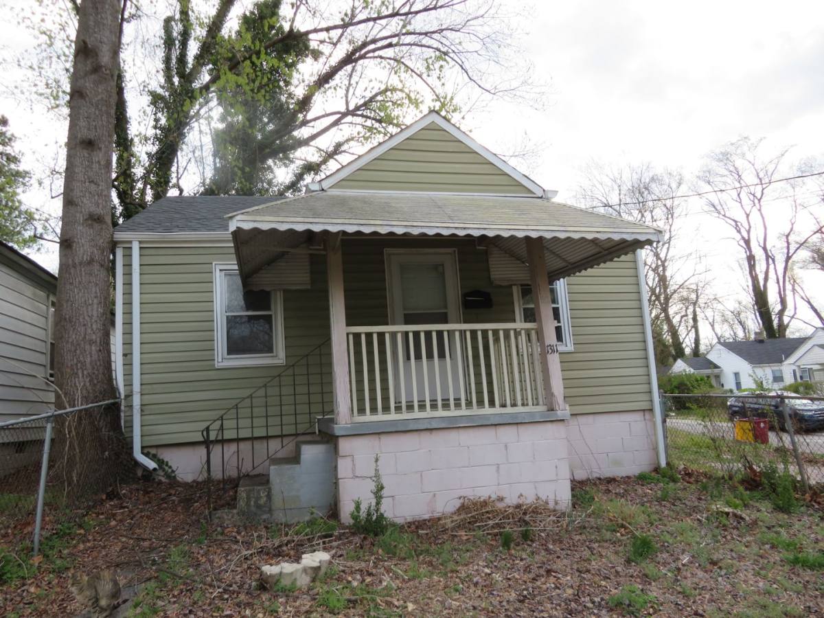 House for rent at 1311 St James, Petersburg, VA 23803
