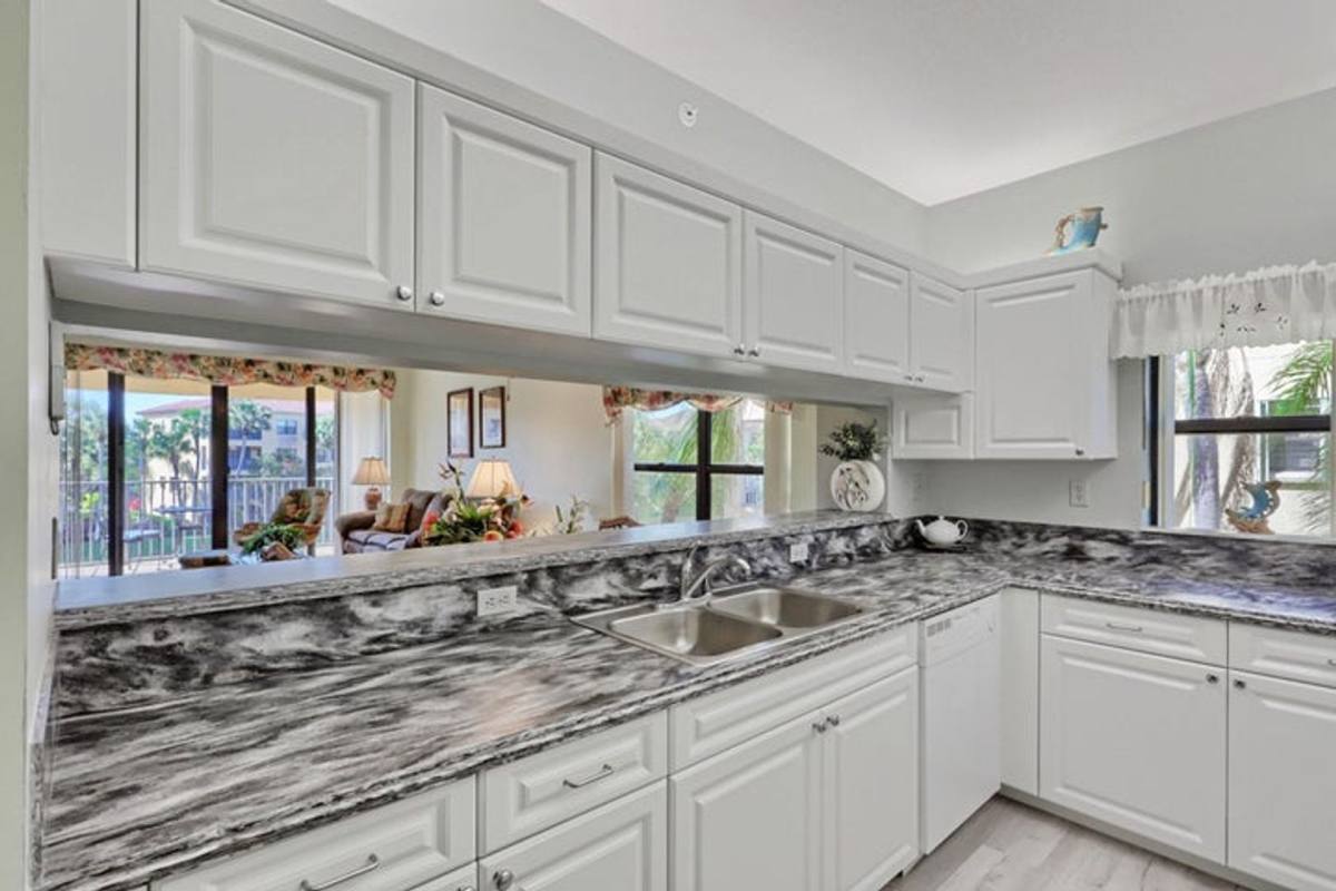 Condo for rent at 800 Uno Lago Dr, North Palm Beach, FL 33408