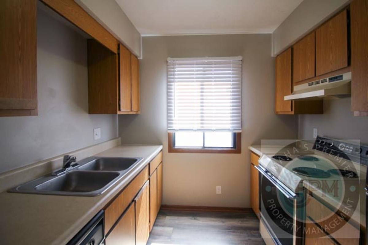 Apartment for rent at 1711 1715 N, Omaha, NE 68114