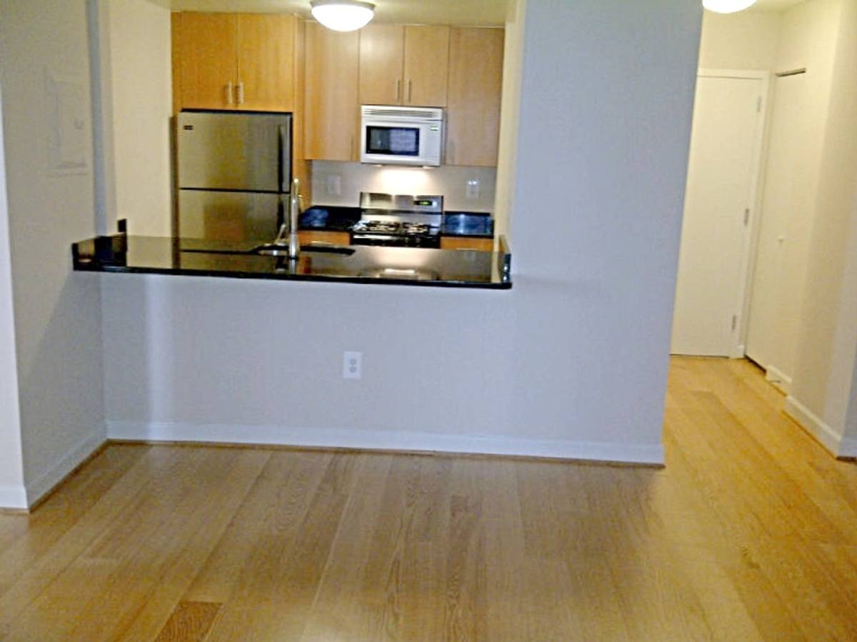 Apartment for rent at 1230 13th St, Washington, DC 20005