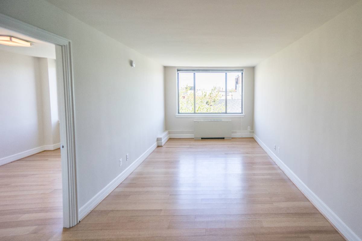 Apartment for rent at 1112 M St, Washington, DC 20005