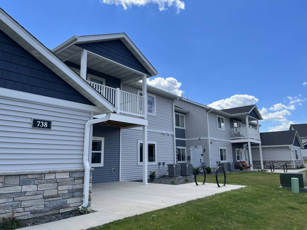 Apartment for rent at 738 Peregrine Circle, River Falls, WI 54022