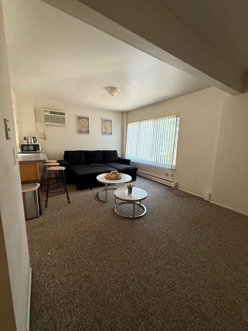 Apartment for rent at 913 Dewey, Ann Arbor, MI 48104