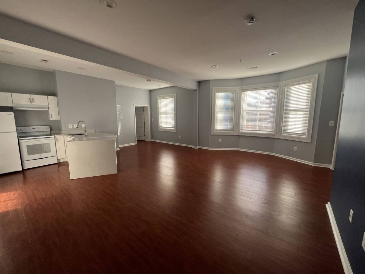 Apartment for rent at 92 W Washington St, Hagerstown, MD 21740