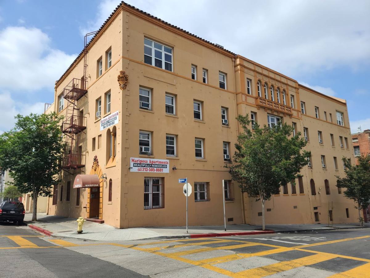 Apartment for rent at 701 S Mariposa Ave, Los Angeles, CA 90005