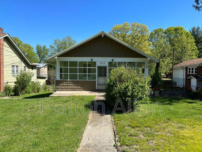 House for rent at 702 Fairview Rd, Asheville, NC 28803