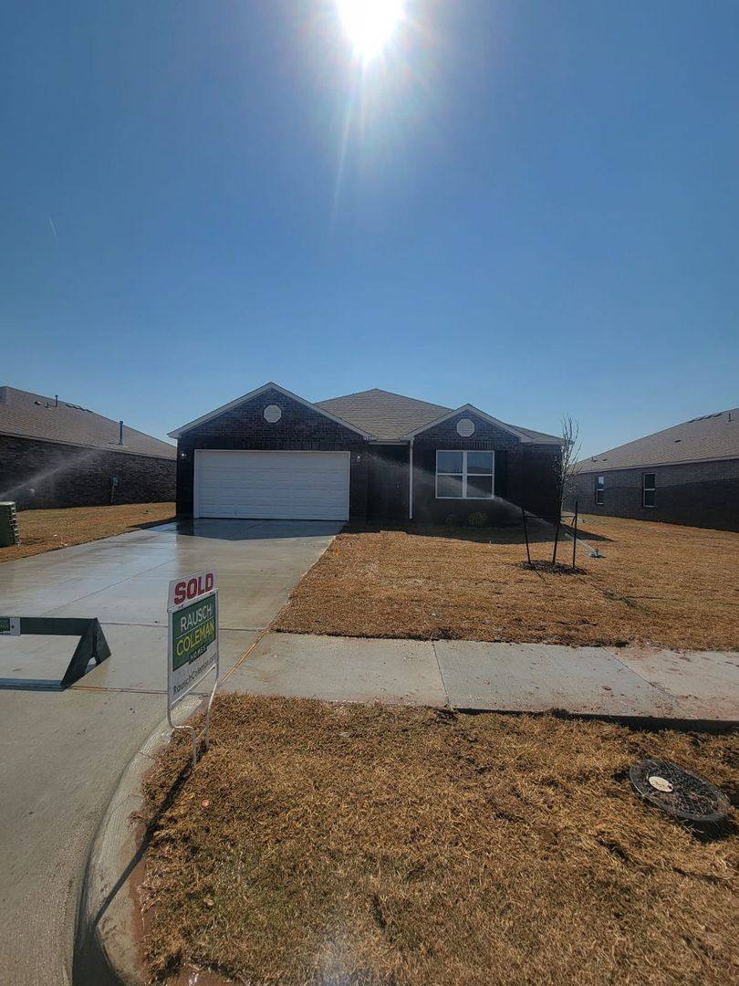 House for rent at 1327 E Honolulu Place, Broken Arrow, OK 74012