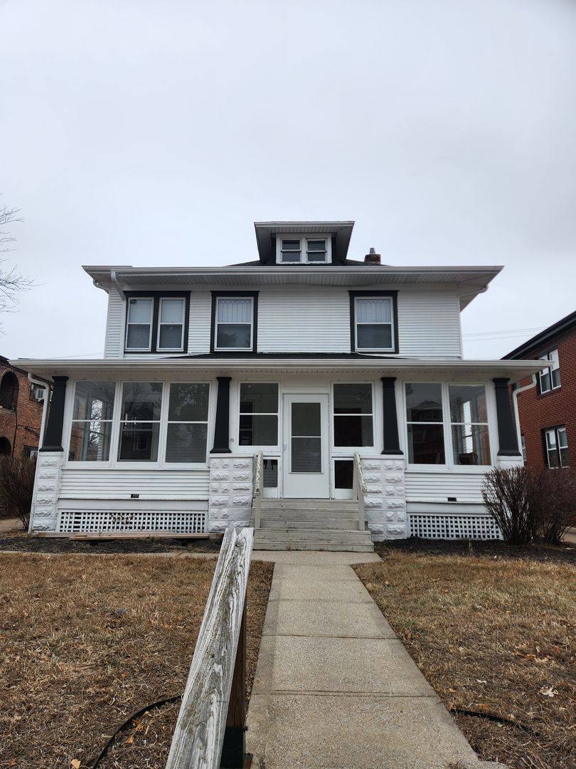 Apartment for rent at 4907 Underwood Ave, Omaha, NE 68132