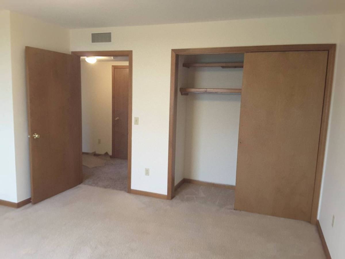 Apartment for rent at 206 Stonewall Court, Nappanee, IN 46550