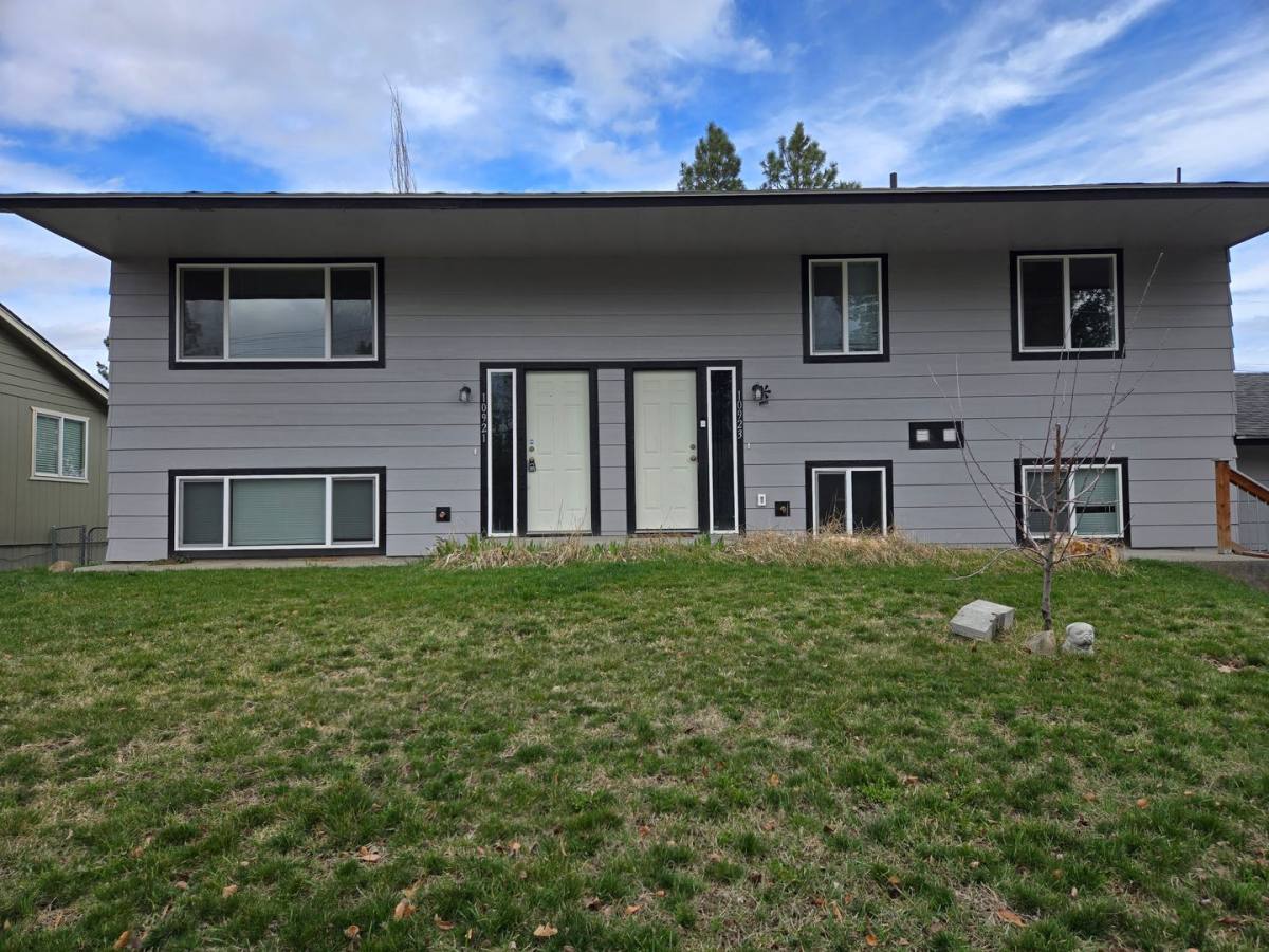 Apartment for rent at 10921 10923 E, Spokane, WA 99206