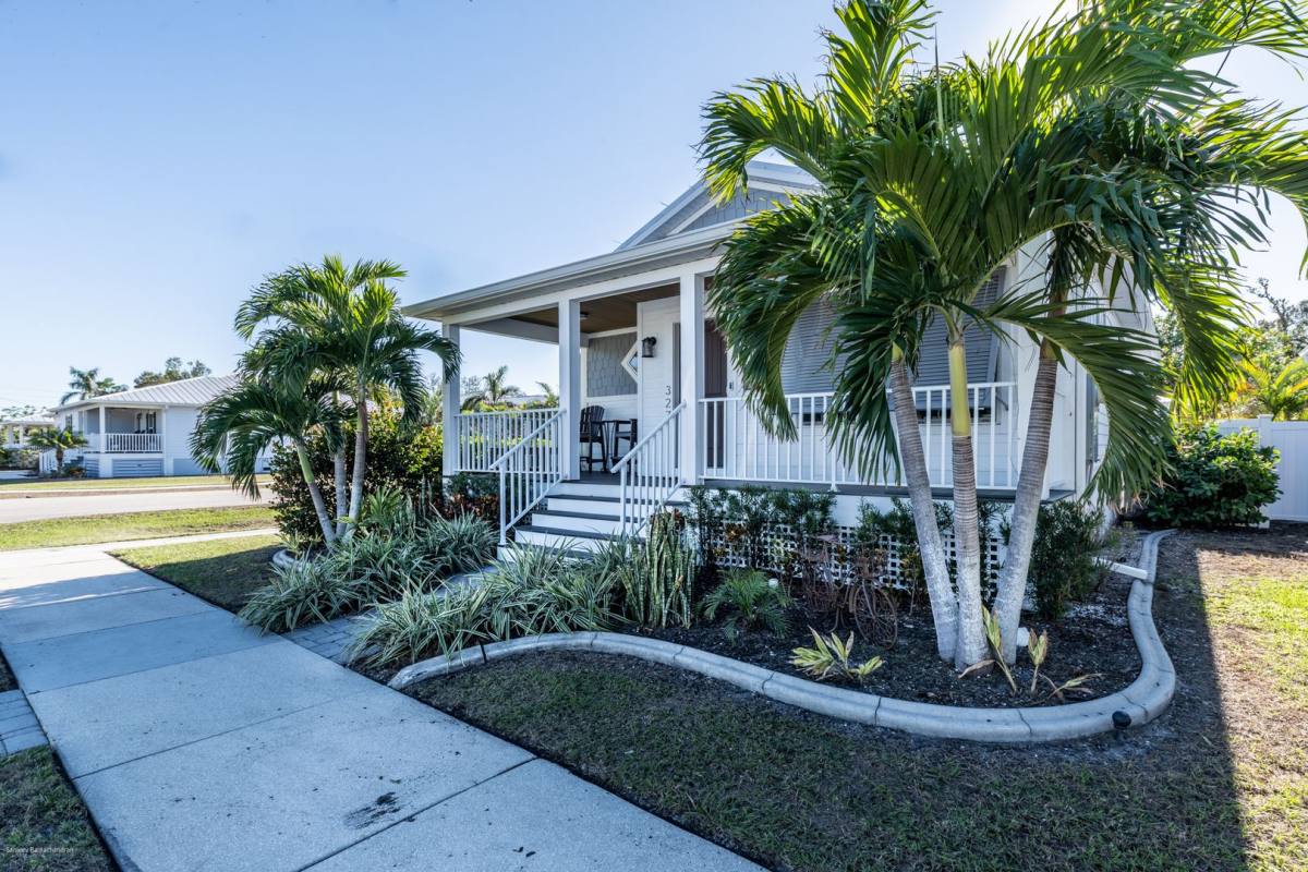 Apartment for rent at 327 Harvey St, Punta Gorda, FL 33950