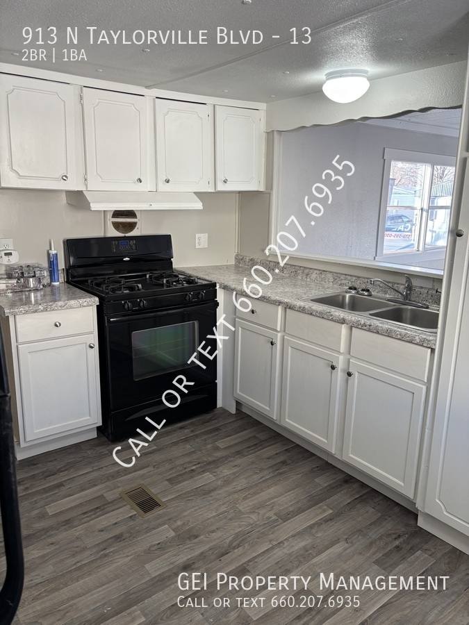 House for rent at 913 N Taylorville Blvd #13, Taylorville, IL 62568