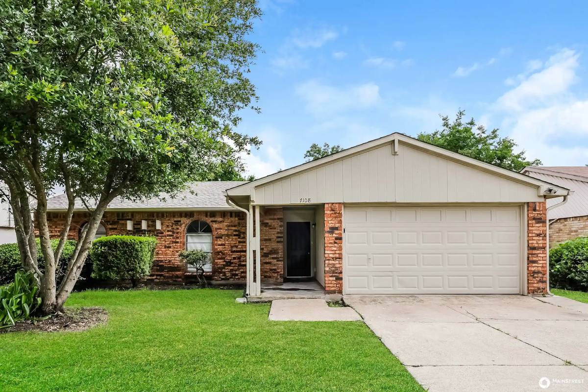 House for rent at 7108 Christie Lane, Dallas, TX 75249