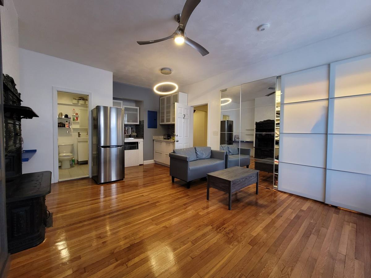 Apartment for rent at 387 Marlborough St #2, Boston, MA 02115