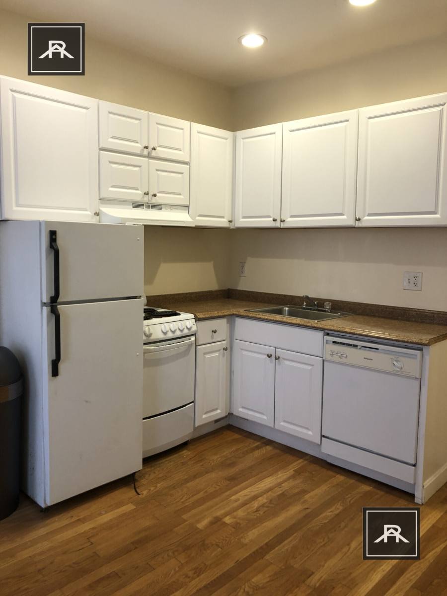 Apartment for rent at 26 Phillips St #1, Boston, MA 02114
