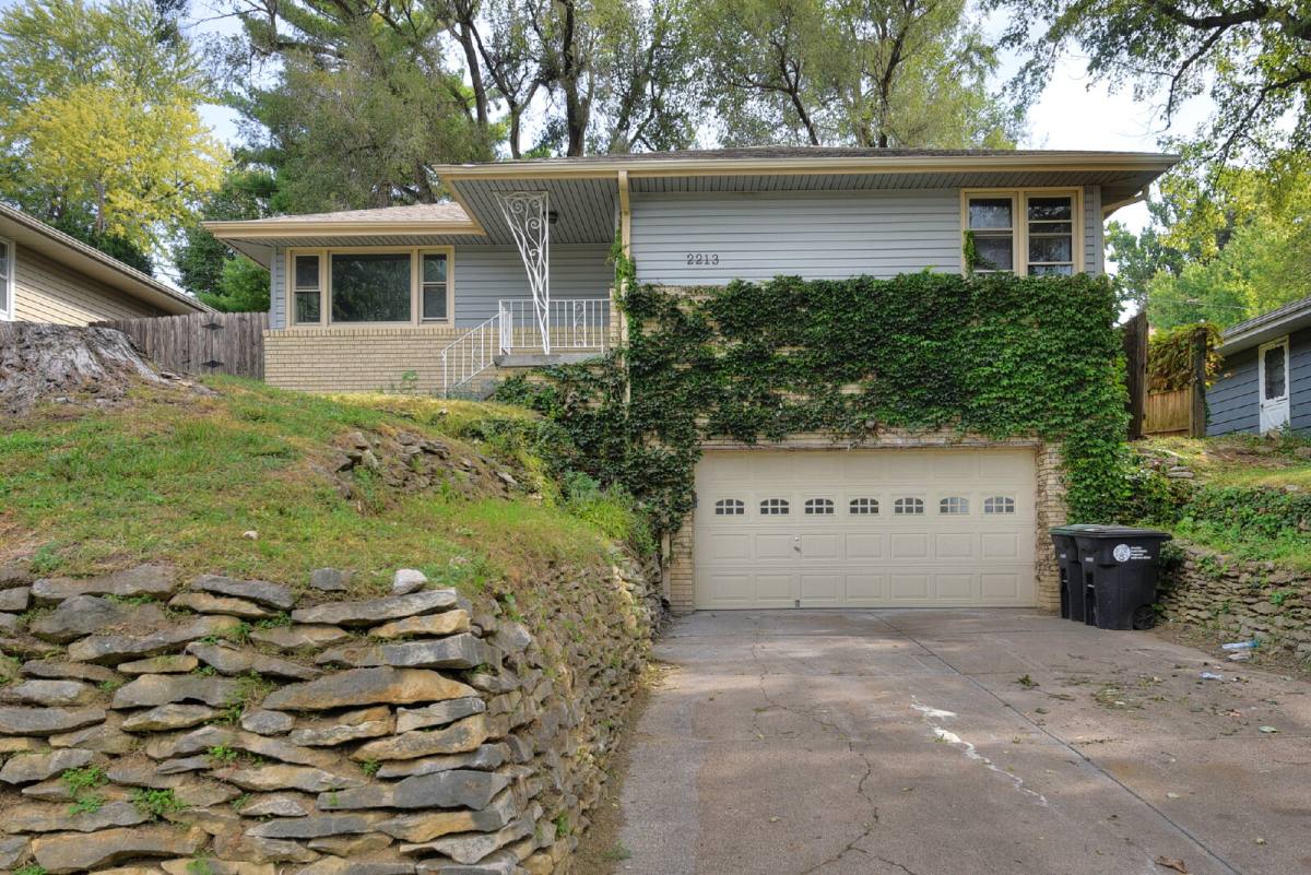 2213 S 46th Ave, Omaha, NE 68106