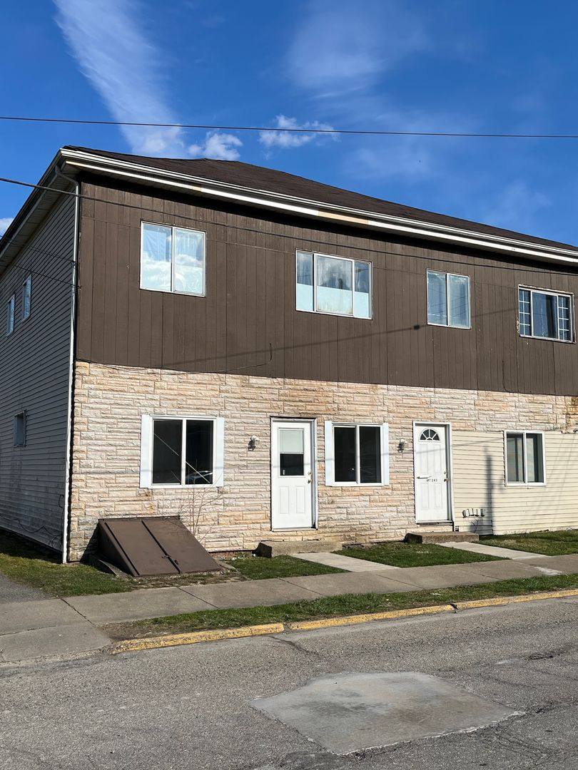 Apartment for rent at 630 N 4th St, Toronto, OH 43964