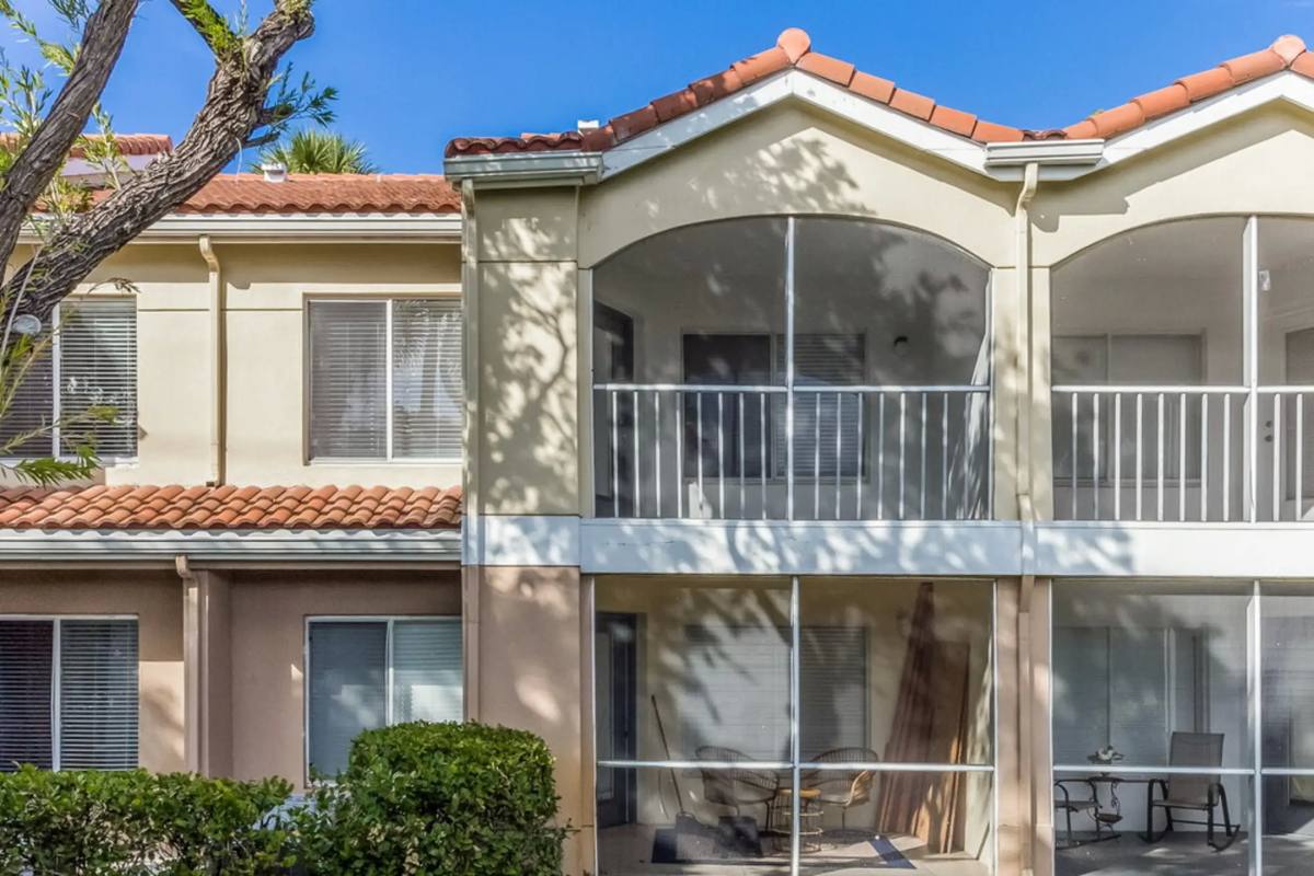 Condo for rent at 815 W Boynton Beach Blvd 8-203, Boynton Beach, FL 33426