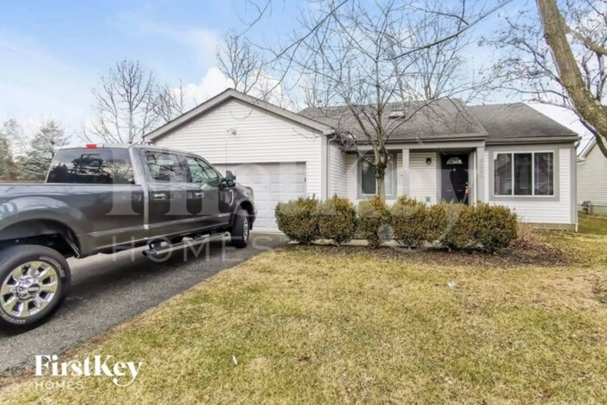 House for rent at 2882 Torrey Pines Dr, Pickerington, OH 43147